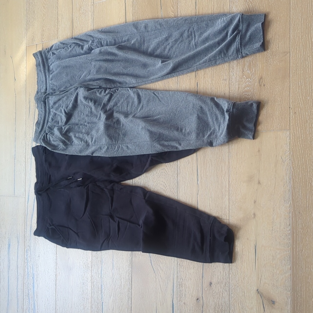 Lot of 2 size small joggers by Tek gear
